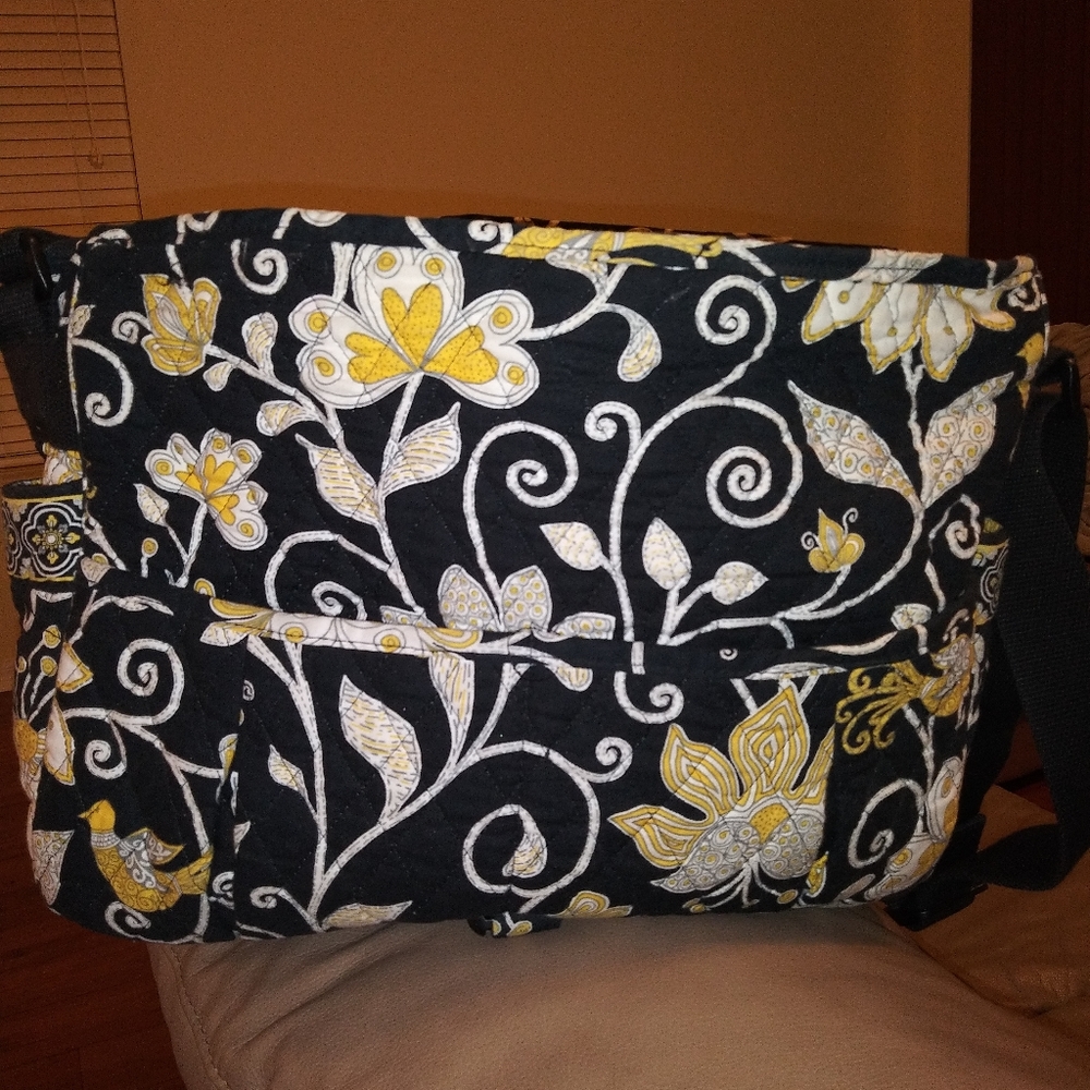 Vera Bradley Messenger bag